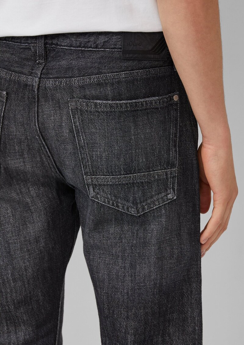 Jeans Mauro / Regular Fit / Mid Rise / Tapered Leg / 100% Baumwolle