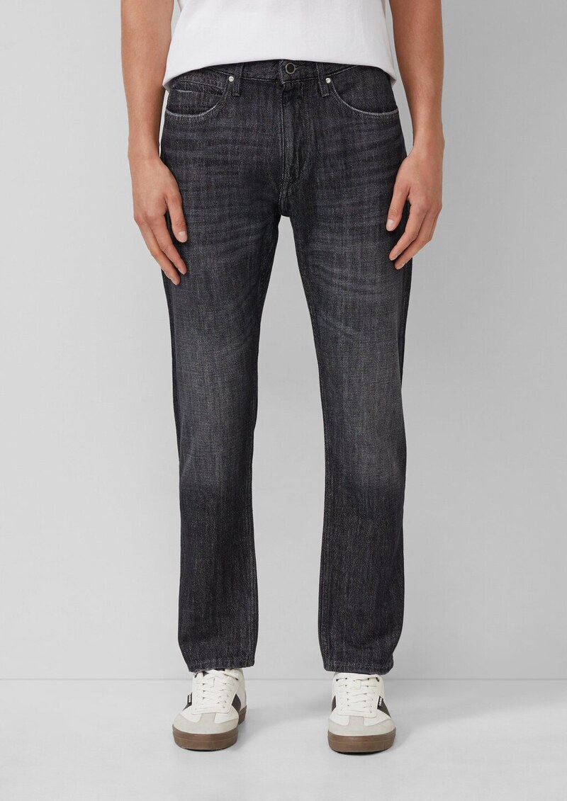 Jeans Mauro / Regular Fit / Mid Rise / Tapered Leg / 100% Baumwolle