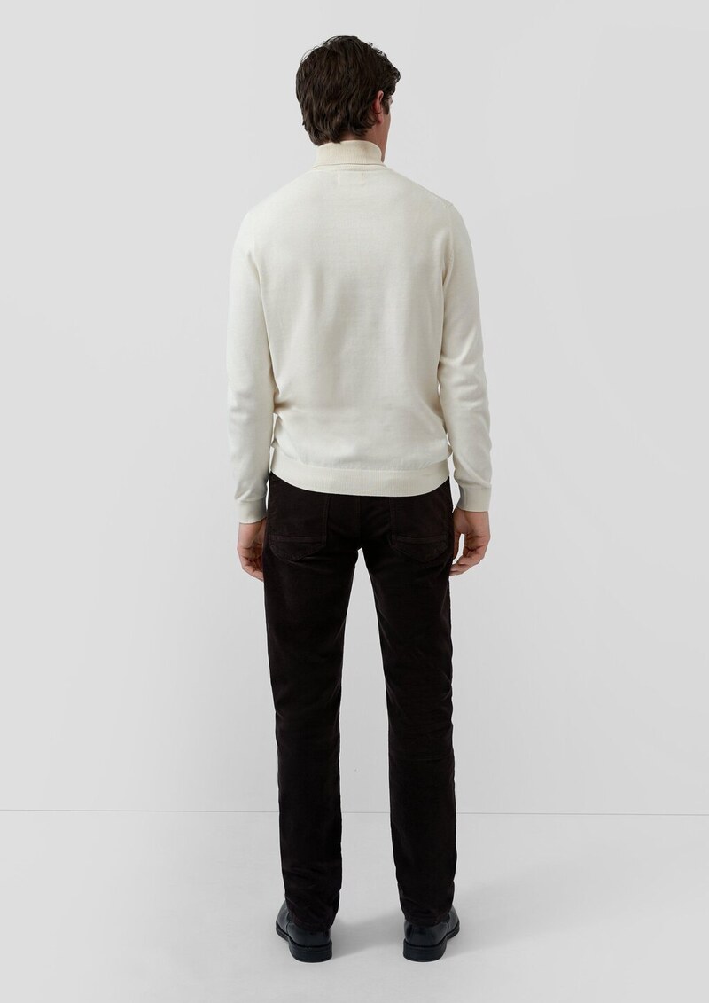 Regular Fit: Hose aus diagonalem Feincord mit geradem Bein