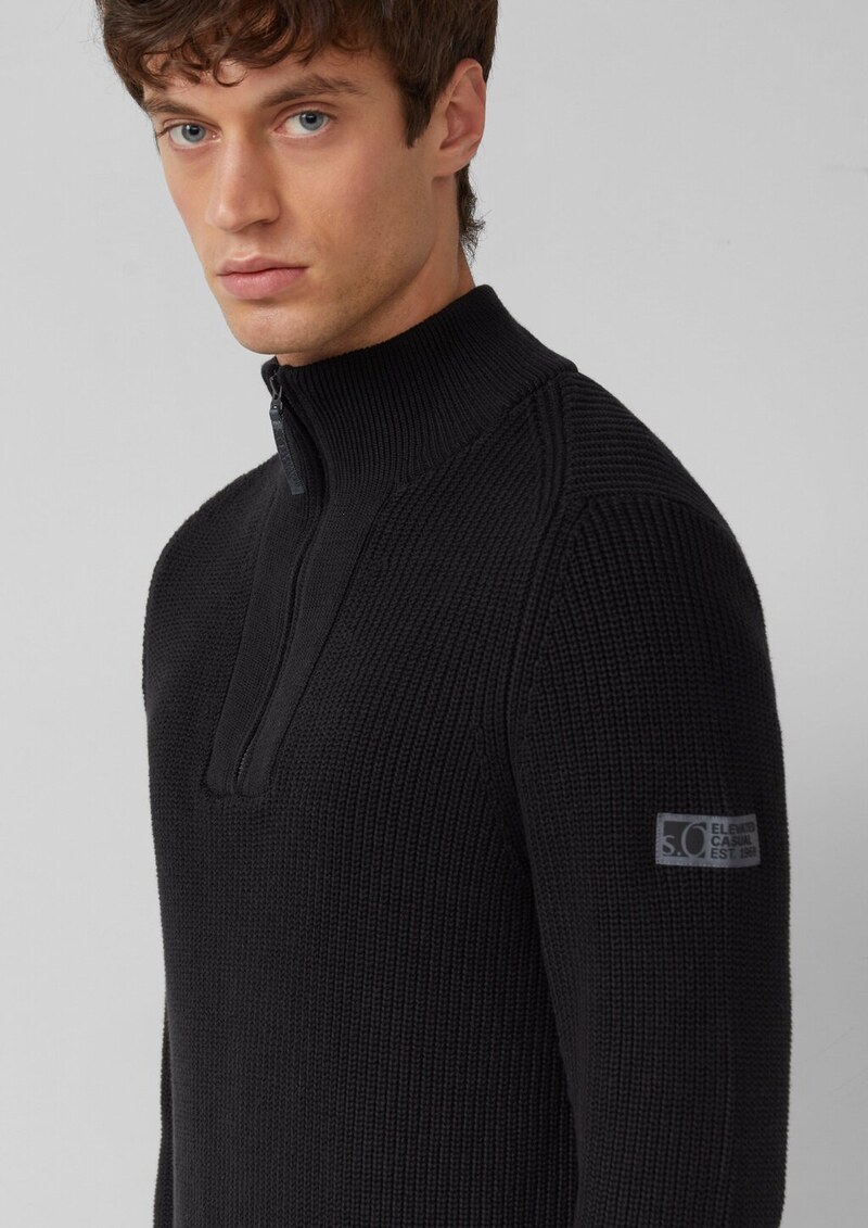 Gerippter Baumwoll-Pullover mit Troyer-Kragen