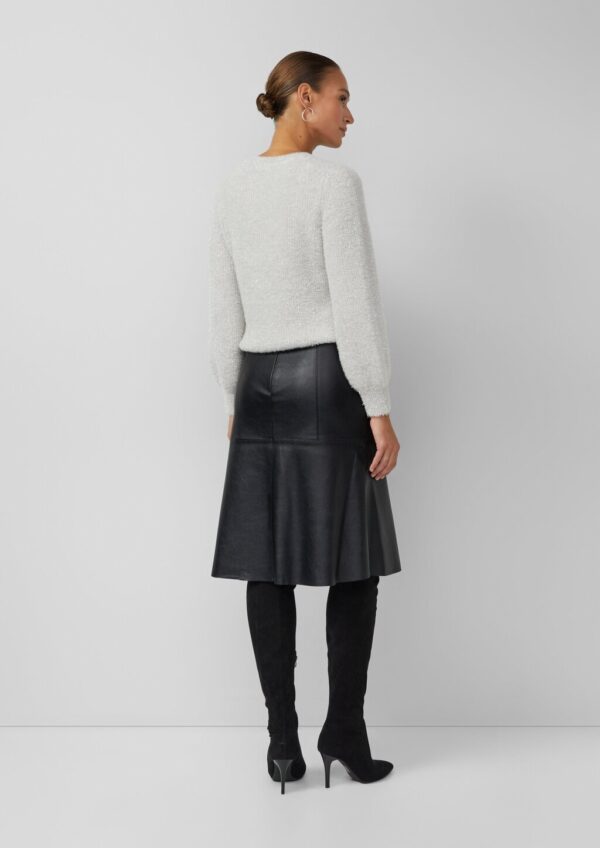 A-Shape-Rock in Leder-Optik mit Naht-Details