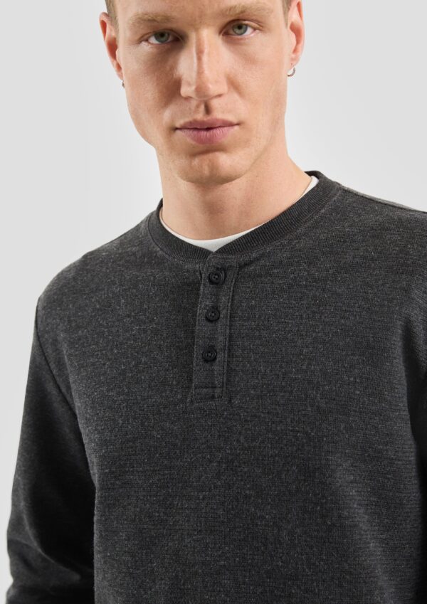 Henley-Longsleeve mit Struktur