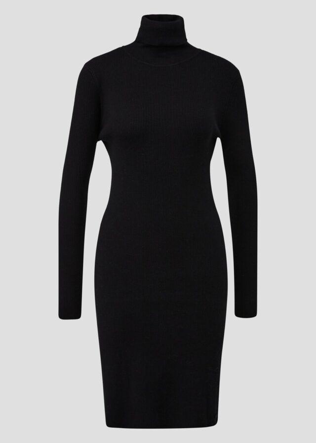 Geripptes Strickkleid