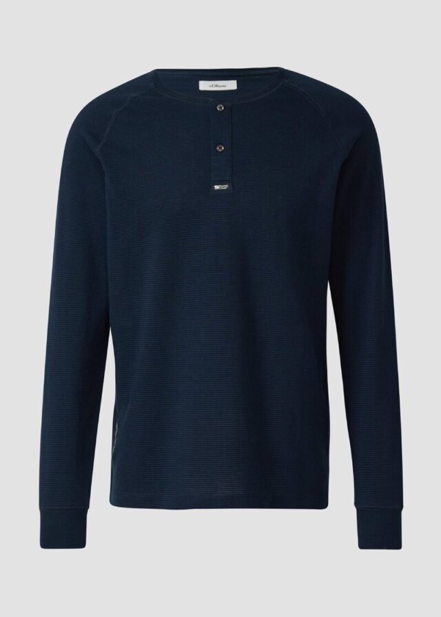 Strukturiertes Langarmshirt mit Henley-Ausschnitt