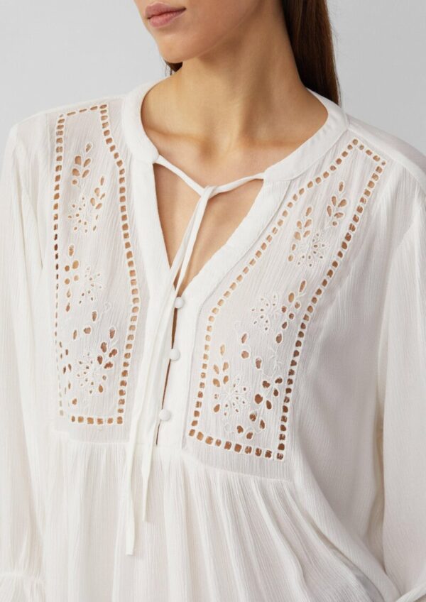 Viskosemix-Bluse mit Lochstickerei