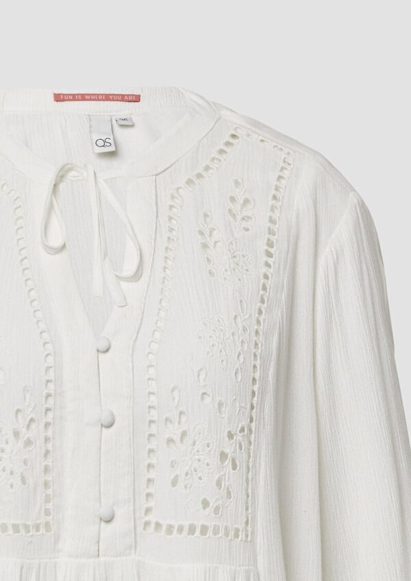 Viskosemix-Bluse mit Lochstickerei