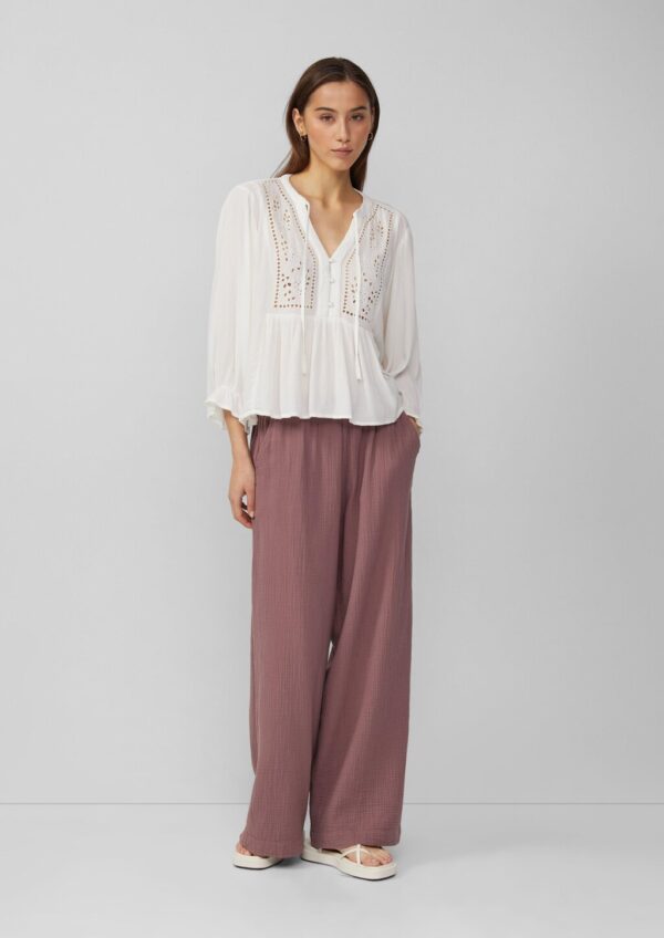Viskosemix-Bluse mit Lochstickerei