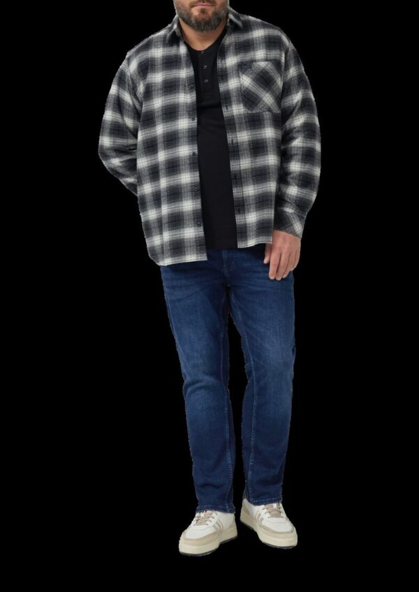 Geripptes Henley-Shirt mit Label-Patch