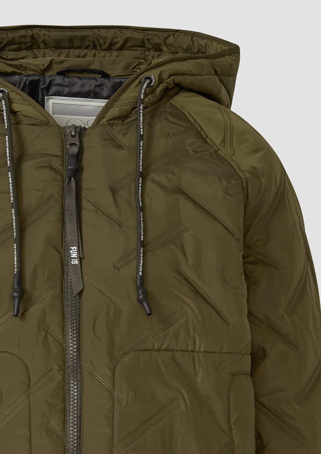 Wattierte Jacke mit Kapuze