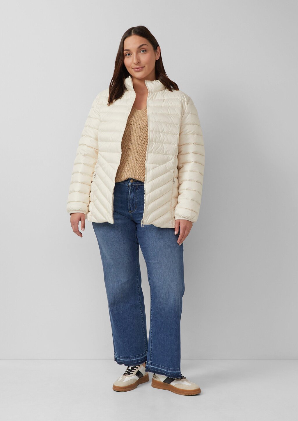 Leichte Steppjacke mit Stehkragen