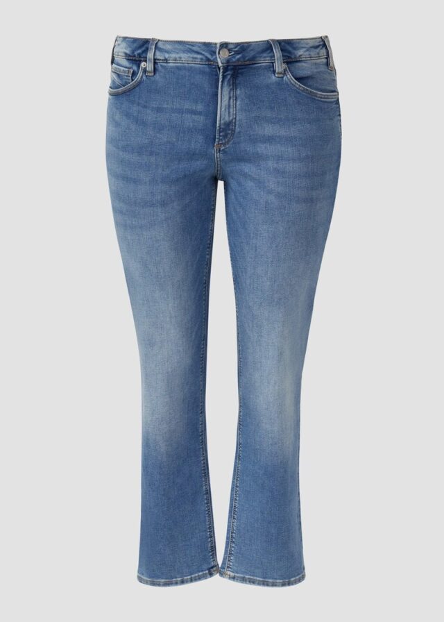 Jeans / Slim Fit / Mid Rise / Straight Leg