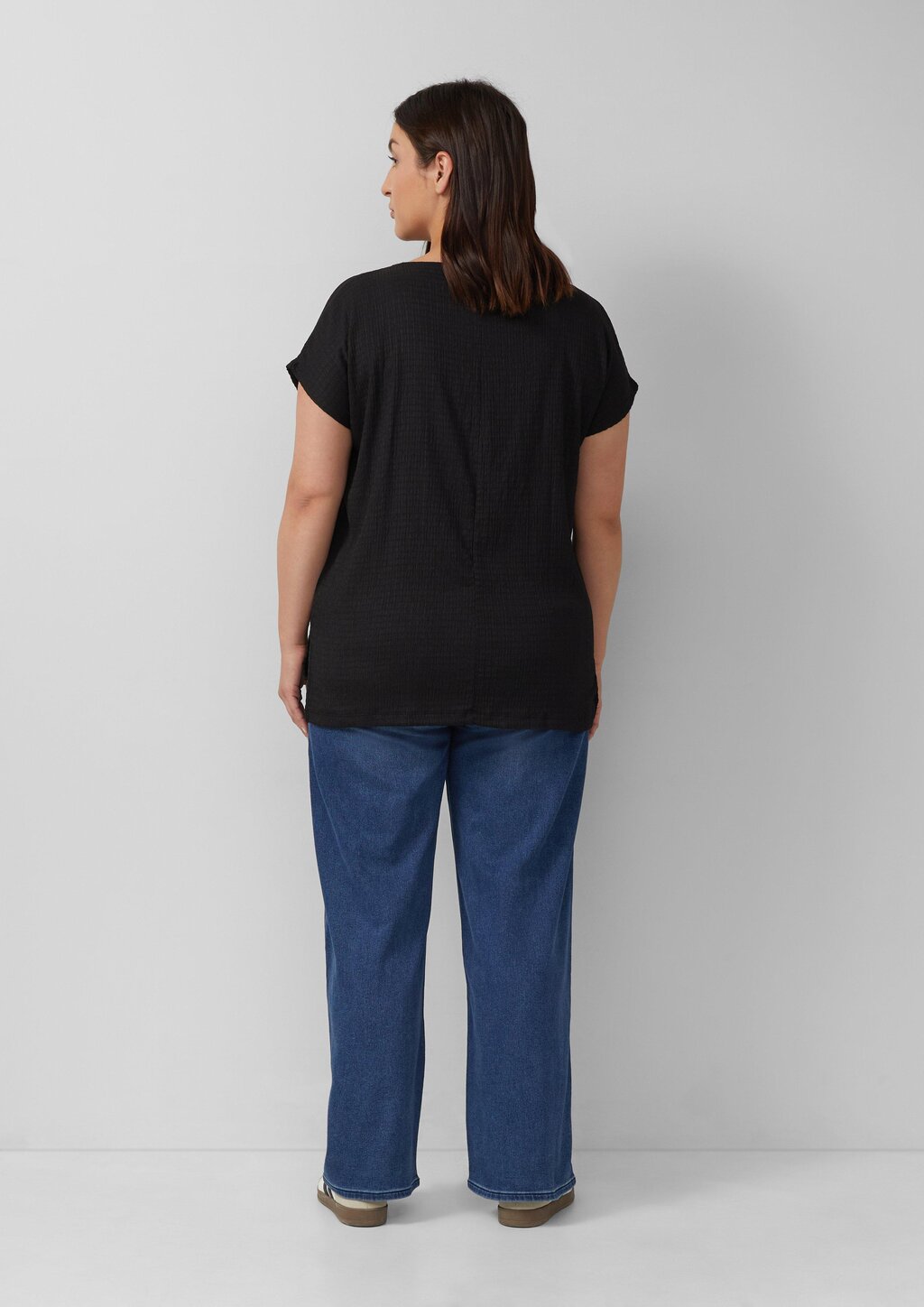 Strukturiertes T-Shirt im Relaxed Fit mit U-Boot-Ausschnitt