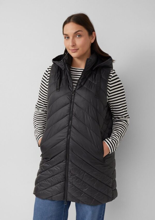 Wattierte lange Outdoor-Weste mit Kapuze