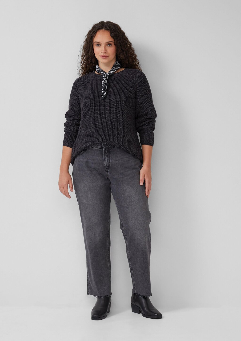 Melierter Strickpullover mit Raglanärmeln