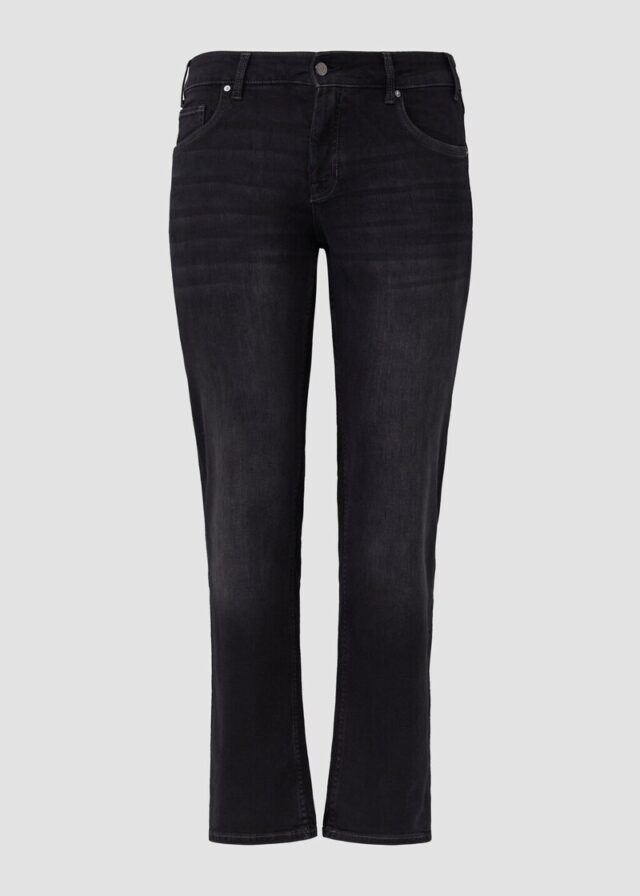 Jeans / Straight Fit / Mid Rise / Straight Leg