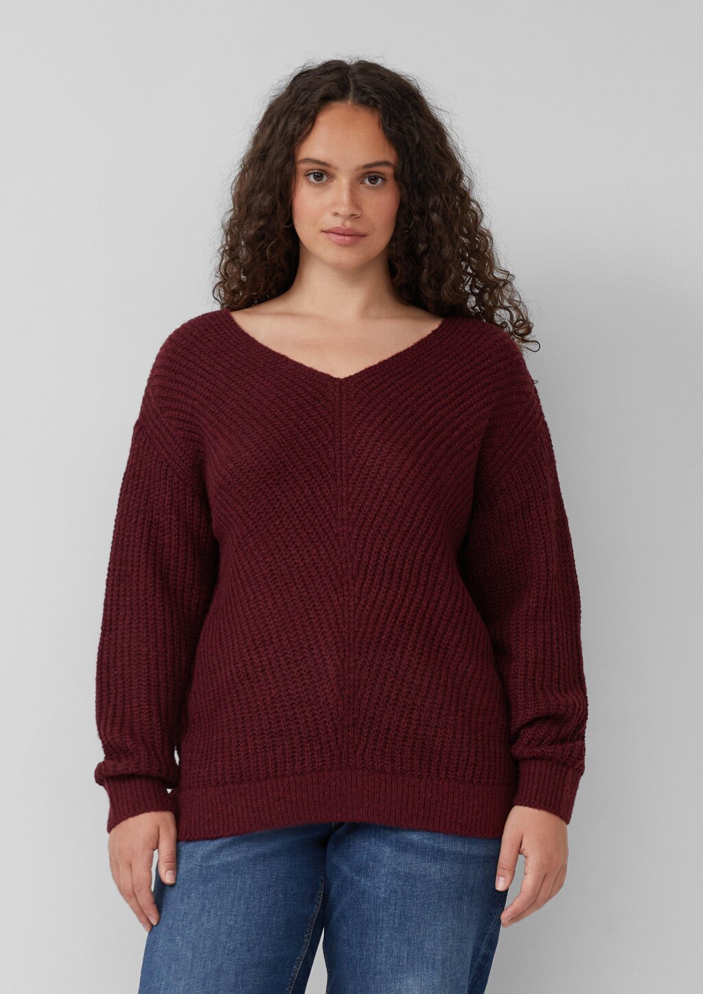 Melierter Pullover mit überschnittener Schulter