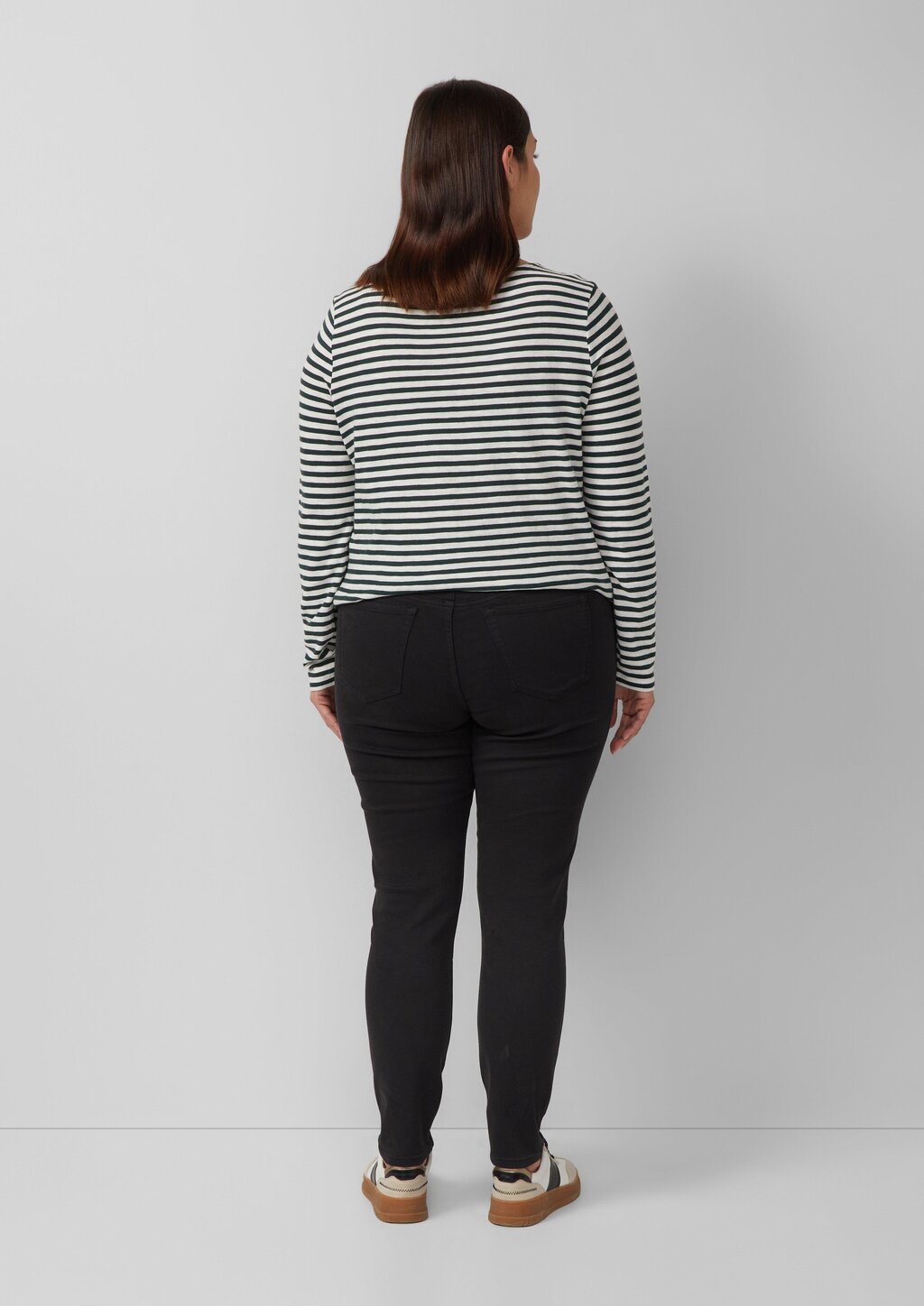 Lässiges Langarmshirt mit U-Boot-Ausschnitt