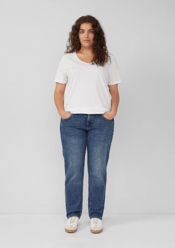 Jeans / Curvy Fit / Mid Rise / Slim Tapered Leg