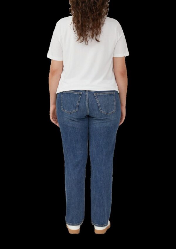 Jeans / Curvy Fit / Mid Rise / Slim Tapered Leg