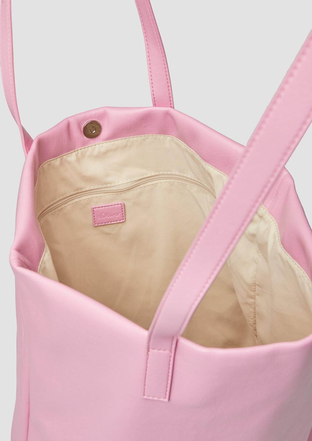 Tote-Bag aus Kunstleder mit Magnetverschluss