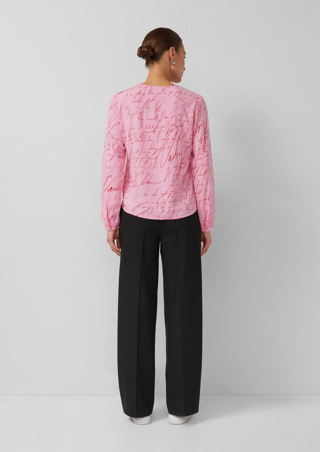 Viskose-Bluse mit V-Ausschnitt und All-over-Print