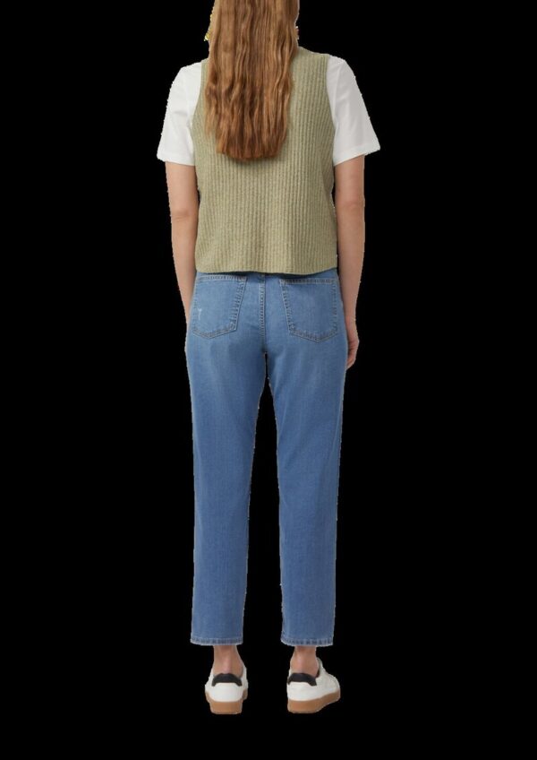 Leichte Strickweste aus Bouclé