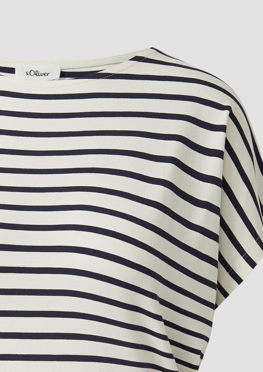 Fließendes Jersey-Shirt mit überschnittenen Schultern