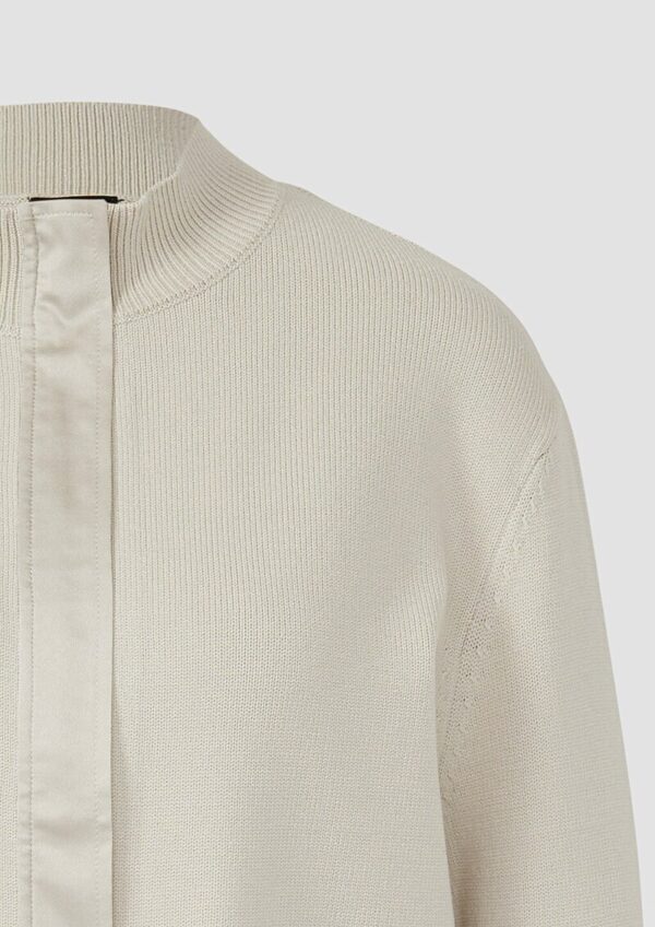 Strick-Blouson aus Viskosemix mit Stehkragen und Ziertasche