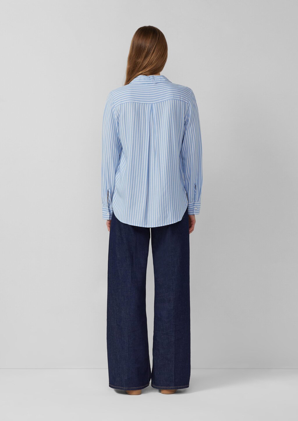 Fließende Viskose-Bluse mit Turn-up