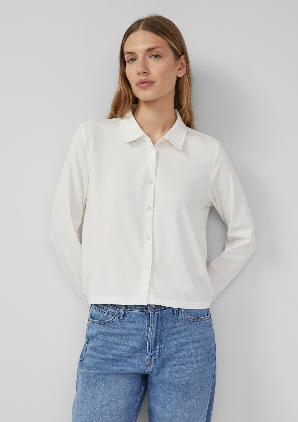 Verkürzte Jerseybluse mit Elastikbund hinten