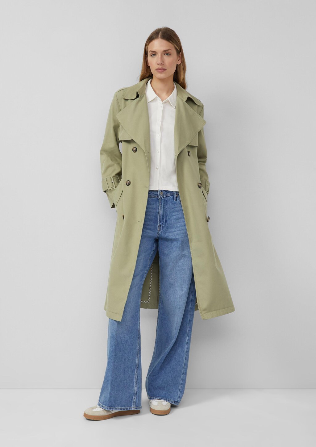 Verkürzte Jerseybluse mit Elastikbund hinten