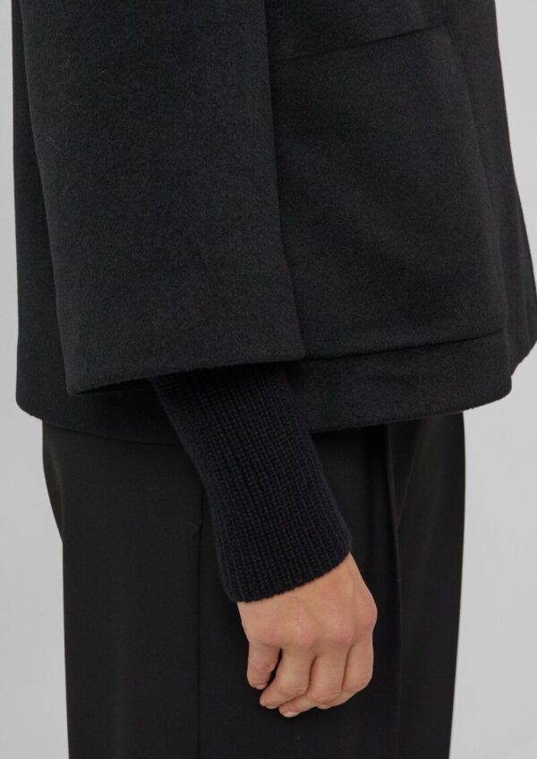 Jacke mit Stehkragen und Rippstrick-Manschette