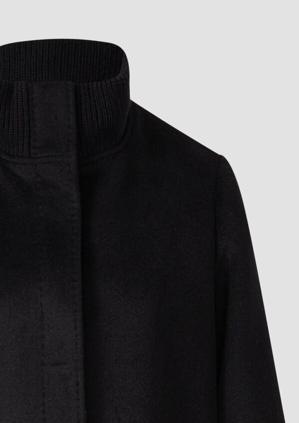 Jacke mit Stehkragen und Rippstrick-Manschette