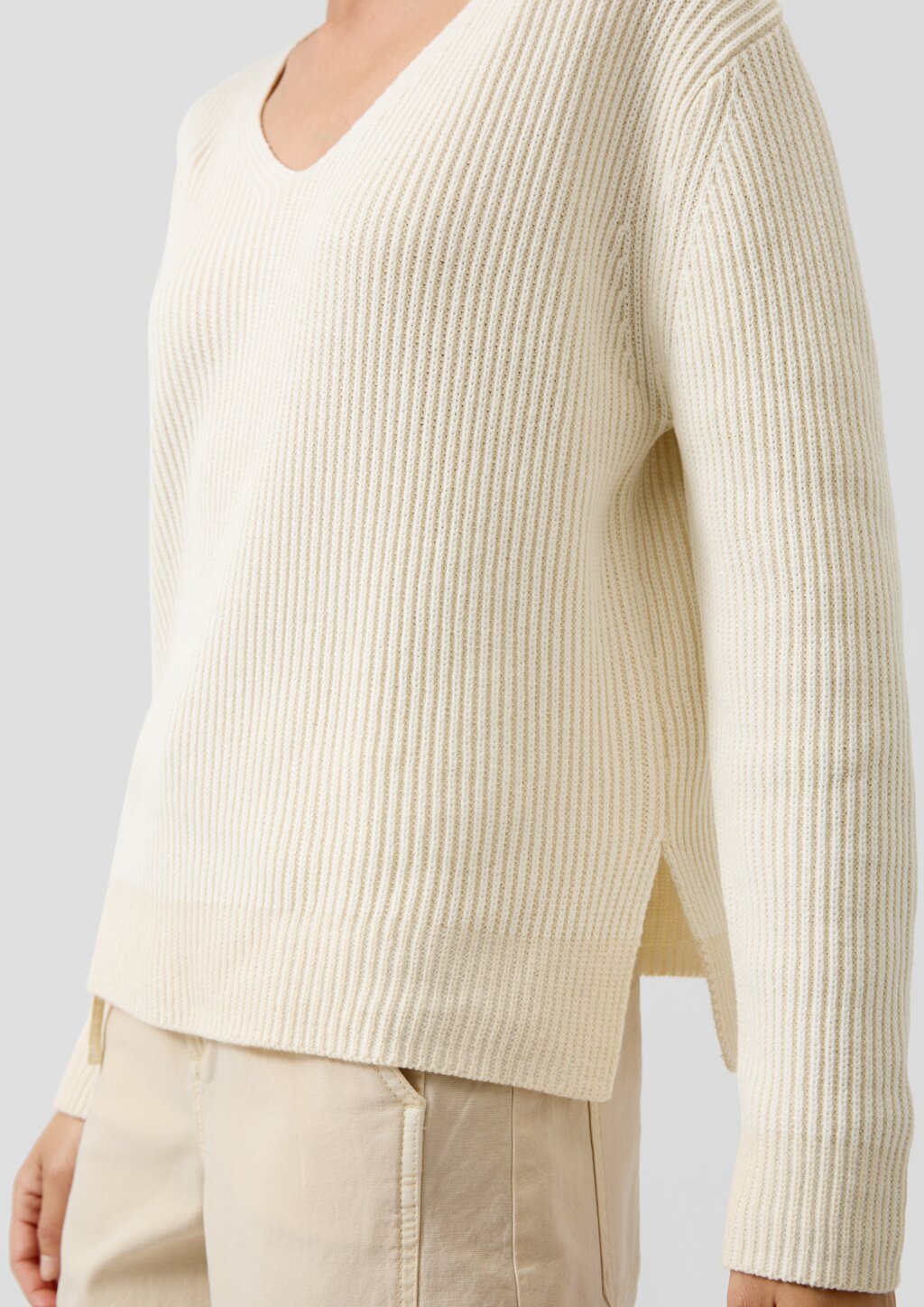 Baumwollmix-Strickpullover mit V-Ausschnitt