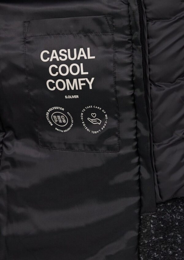 Wollmantel mit herausnehmbarem Einsatz