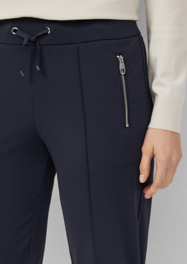 Jogpants aus fließendem Interlockjersey