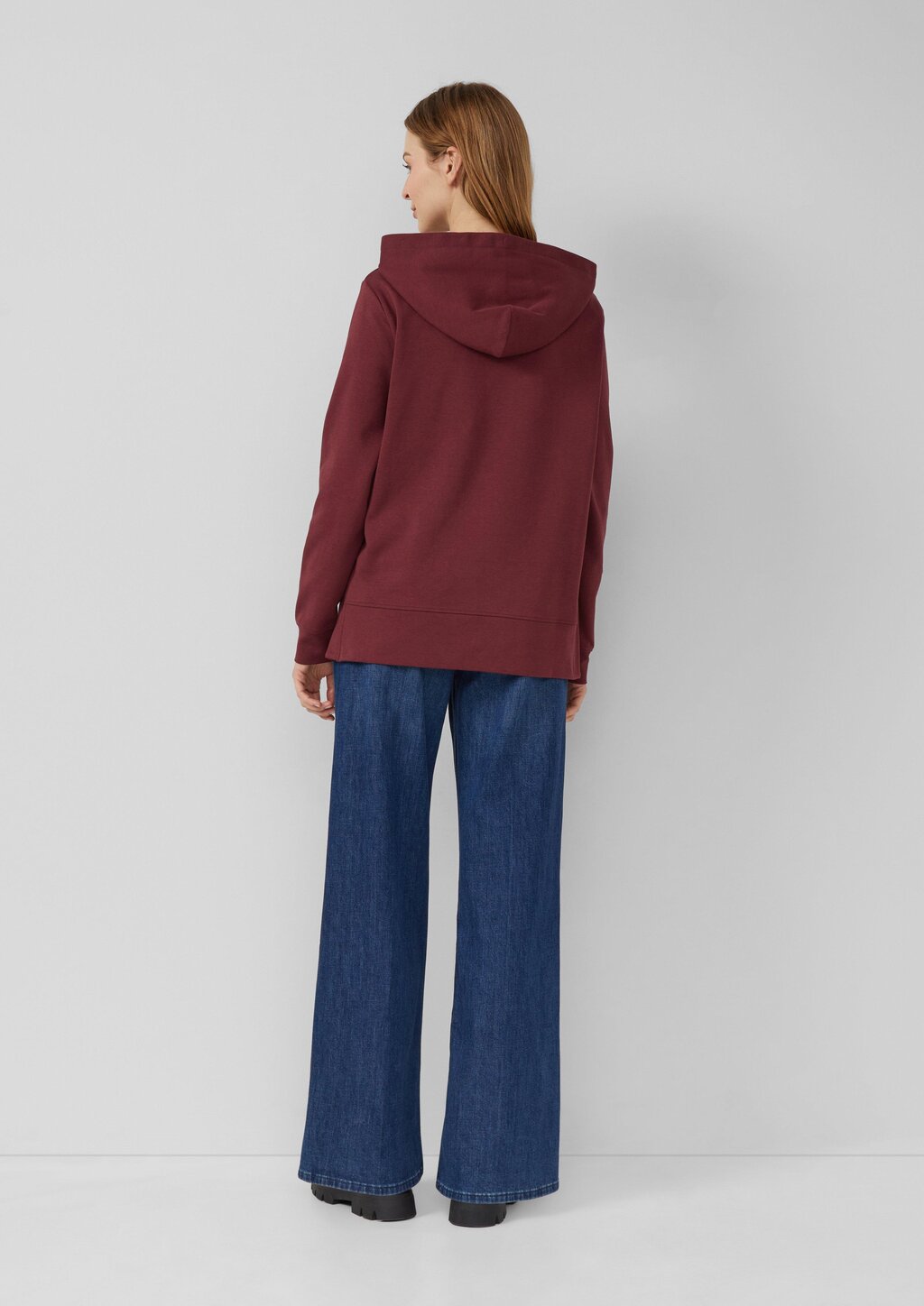 Sweatshirt im Relaxed Fit mit Seitenschlitz