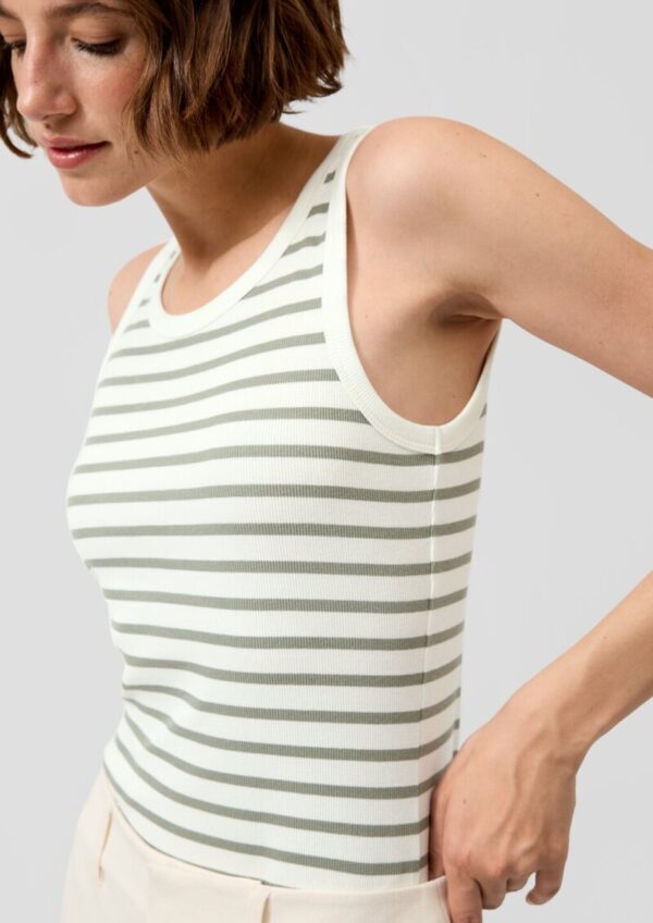 Geripptes Tanktop im Slim Fit