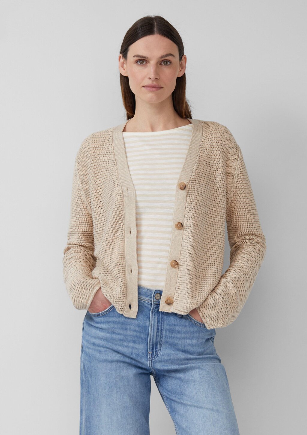 Strickjacke in Ripp-Optik mit Knopfleiste