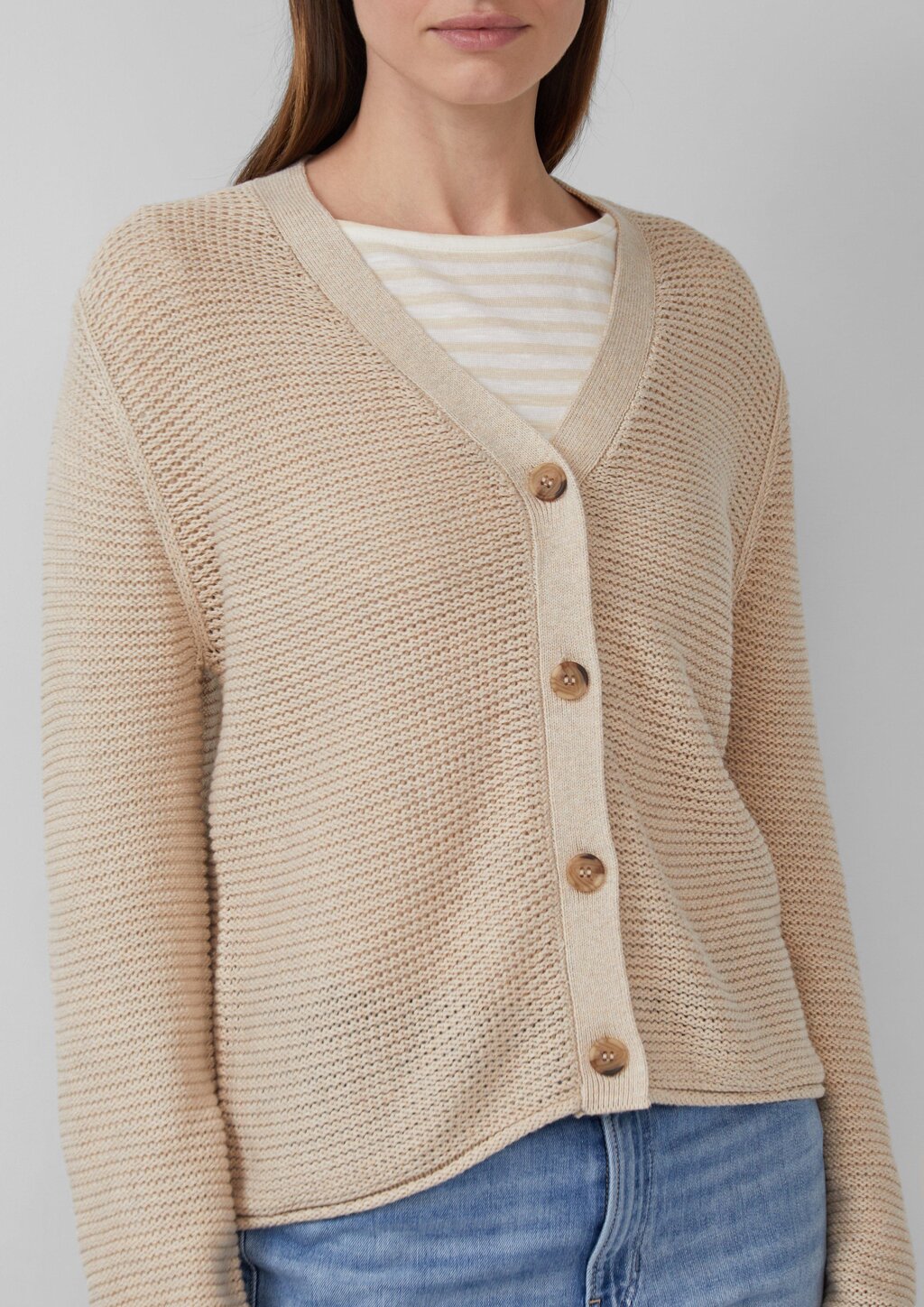 Strickjacke in Ripp-Optik mit Knopfleiste