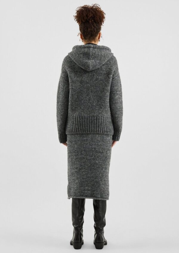 Flauschiger Kapuzenpullover mit eingestricktem Wording