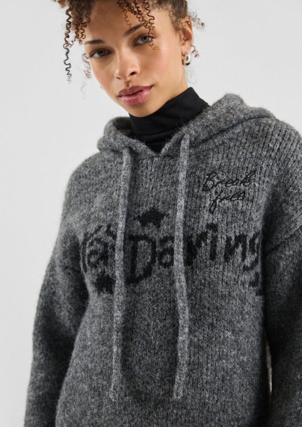 Flauschiger Kapuzenpullover mit eingestricktem Wording