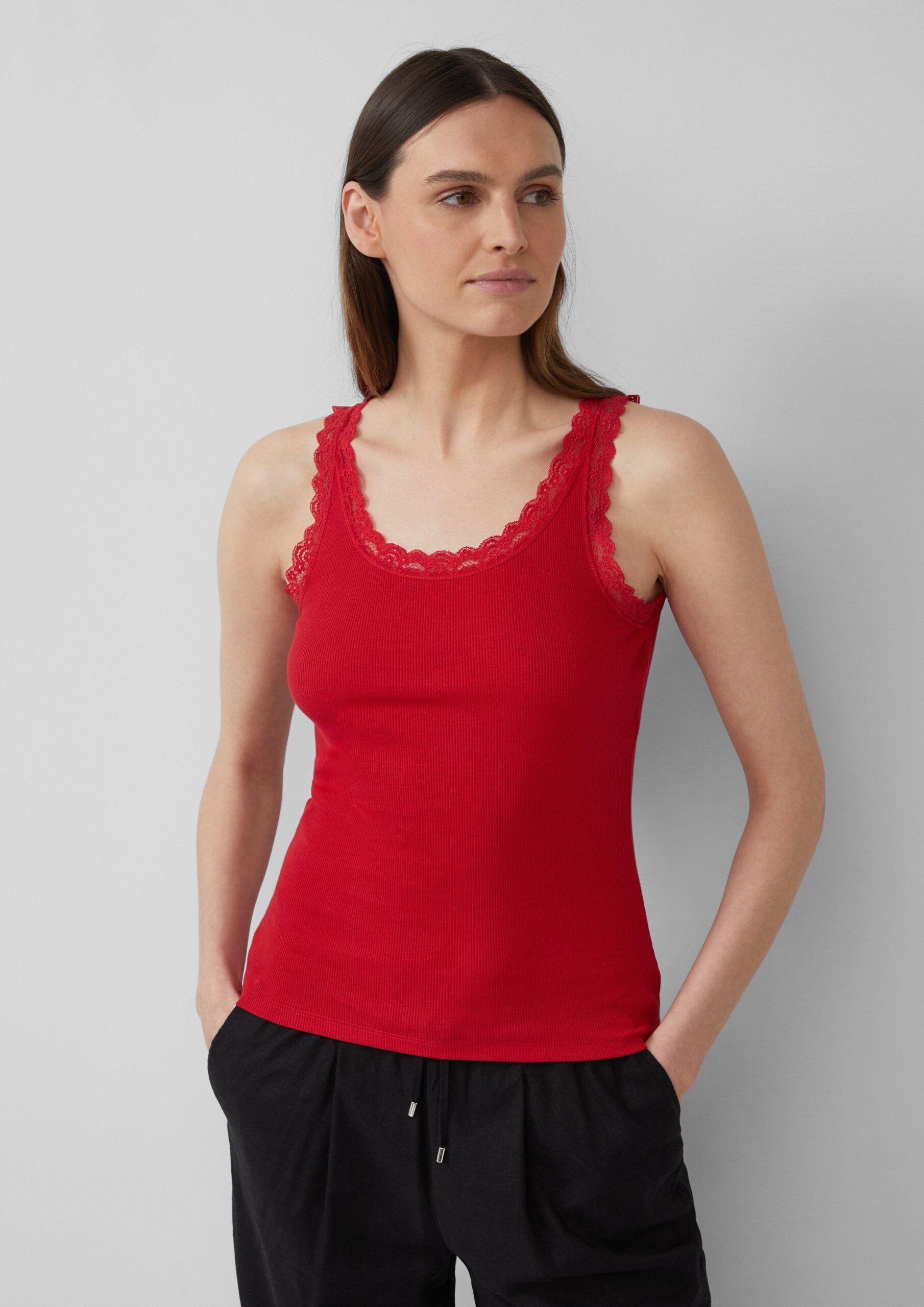Geripptes Slim-Fit-Tanktop mit Spitze