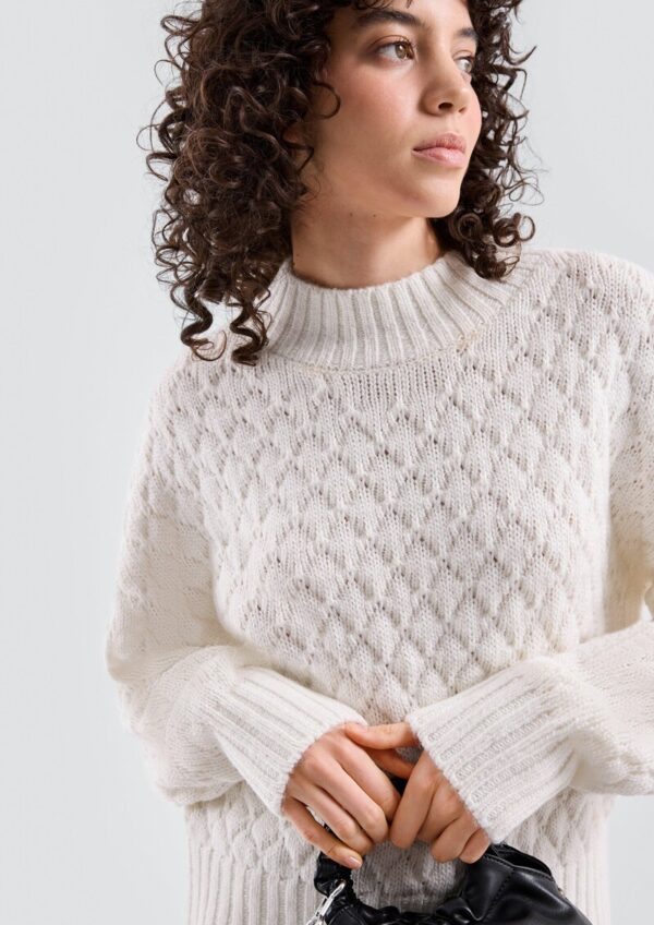Strukturierter Pullover