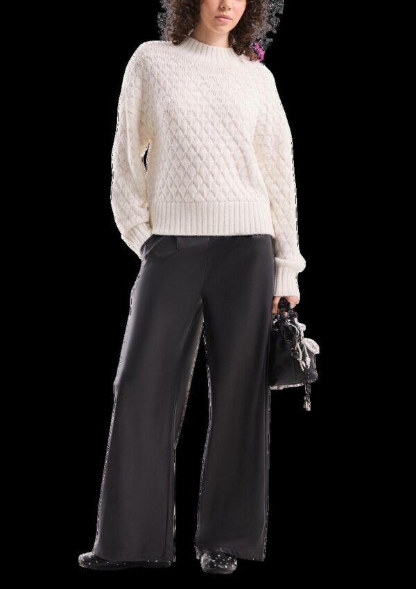 Strukturierter Pullover