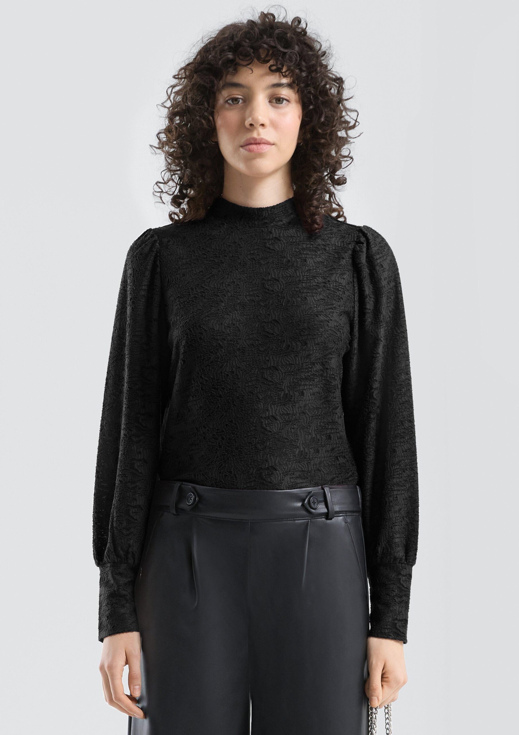 Leicht transparentes Blusenshirt