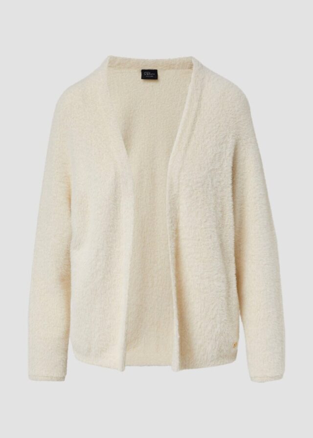 Flauschiger Cardigan mit Fledermausärmeln