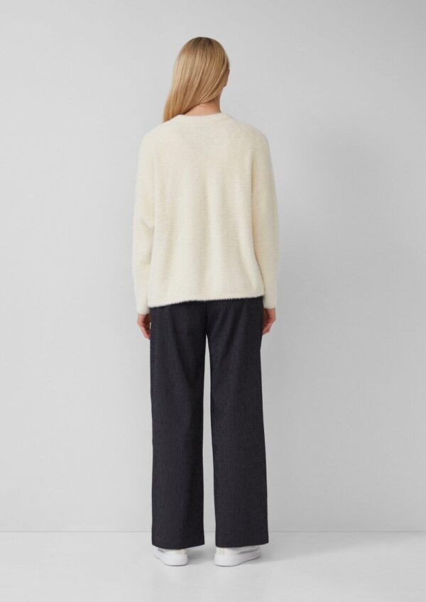 Flauschiger Cardigan mit Fledermausärmeln