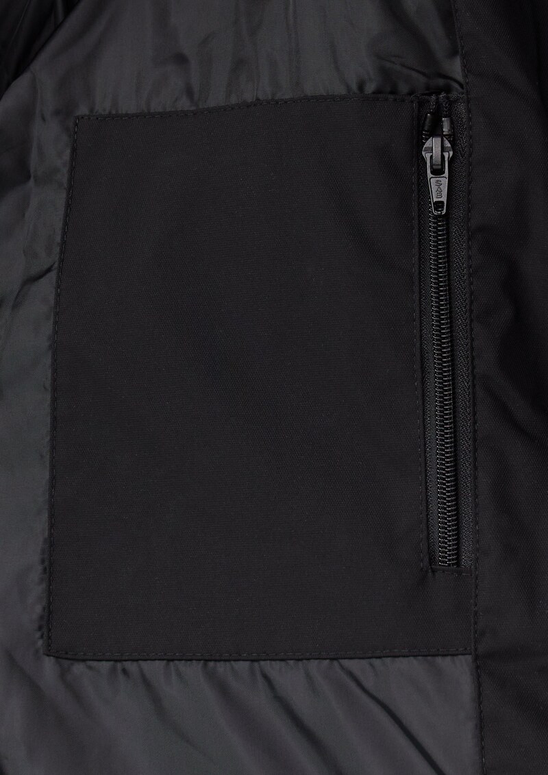 Wasserabweisende Pufferjacke mit abnehmbarer Kapuze und sportiven Details