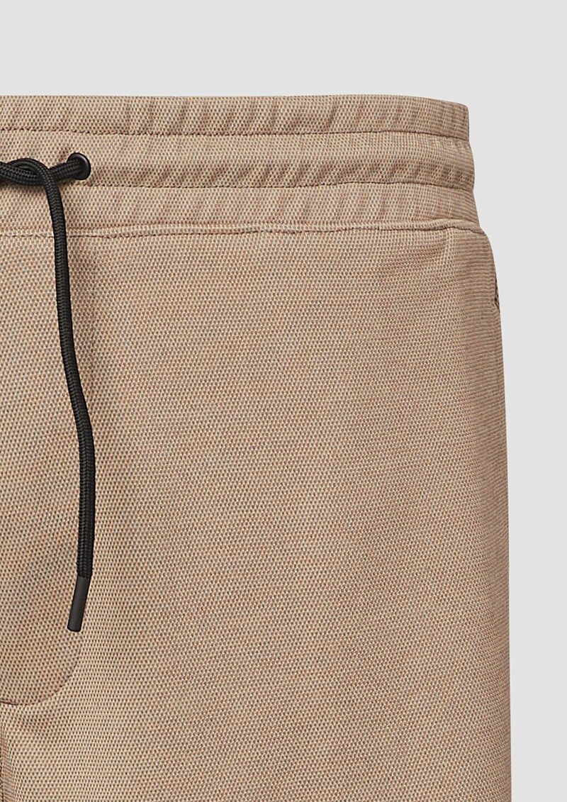 Detroit: Strukturierte Jog-Bermuda im Relaxed Fit